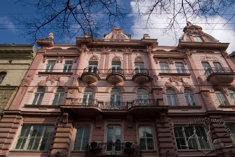 Лучшие университеты Львова: где учиться сегодня престижнее всего